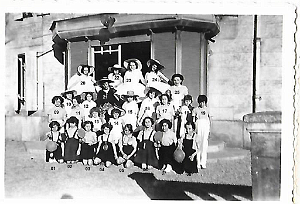 COLO LE LEZERT CASTRES TARN DAMES AFRICAINES MARAVAL 1955 N02